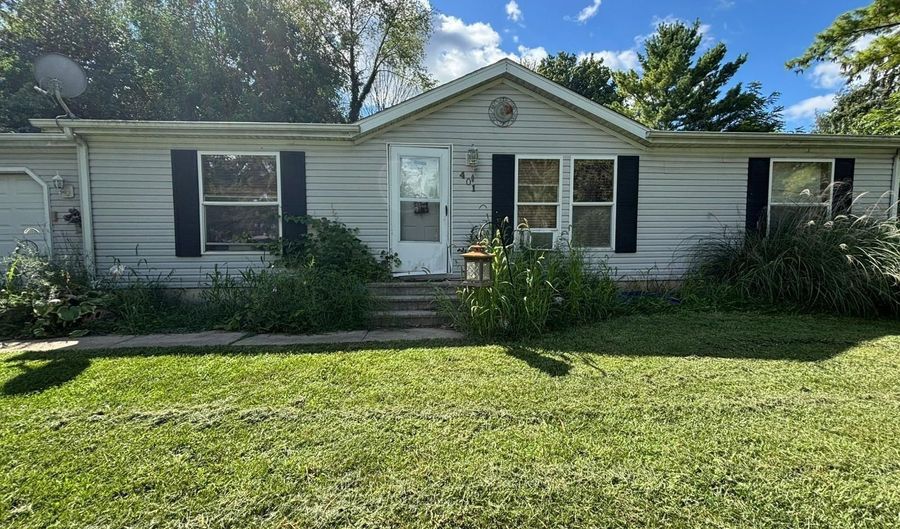 401 S 5th St, Albion, IN 46701 - 3 Beds, 2 Bath