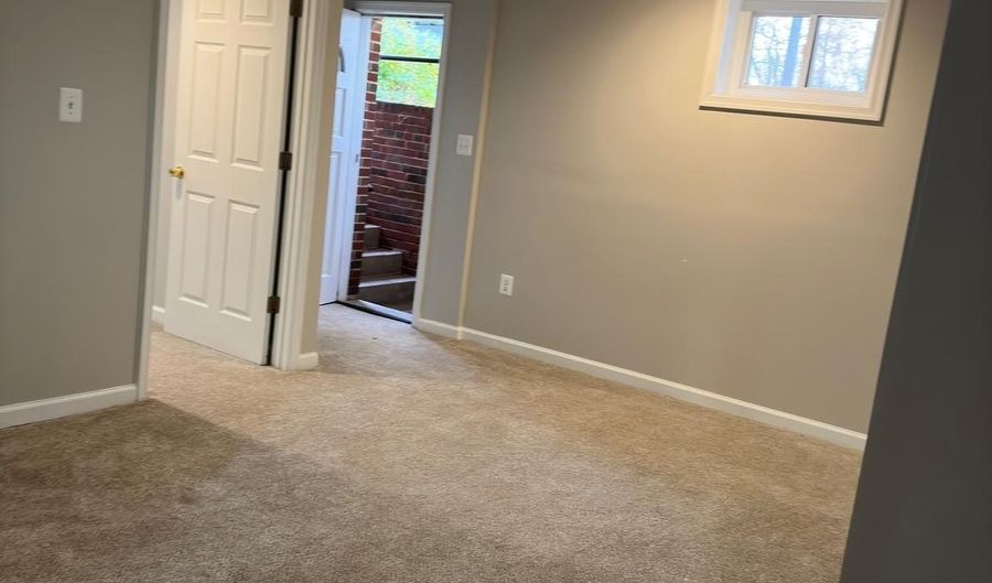 7715 HERITAGE Dr, Annandale, VA 22003 - 3 Beds, 1 Bath