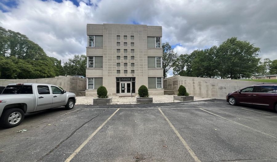 2222 W 8th St, Bedford, IN 47421 - 0 Beds, 6 Bath