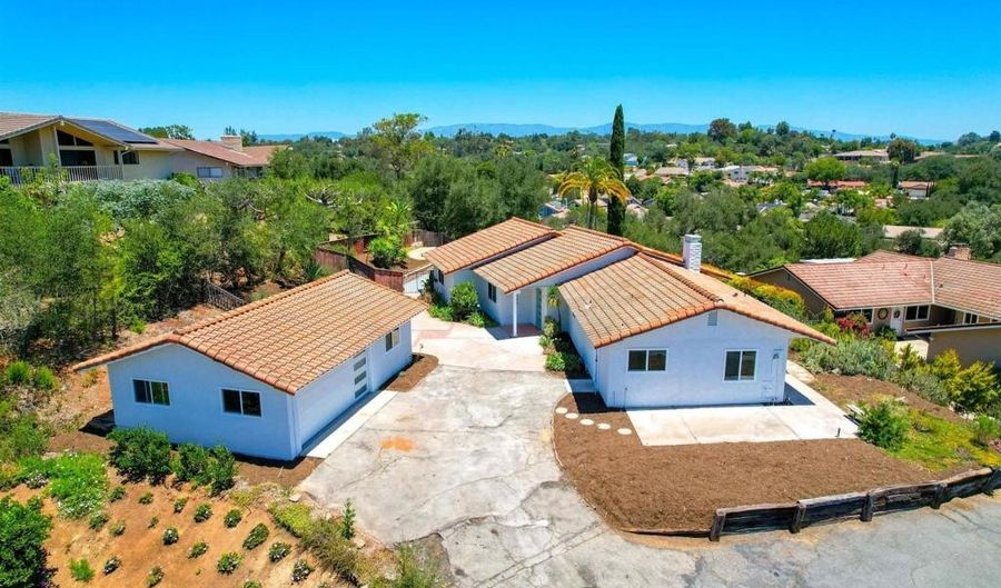 10236 Lake Meadow Ln, Escondido, CA 92026 - 6 Beds, 4 Bath