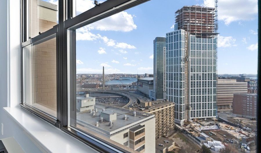 8 Whittier Pl 24E, Boston, MA 02114 - 2 Beds, 2 Bath