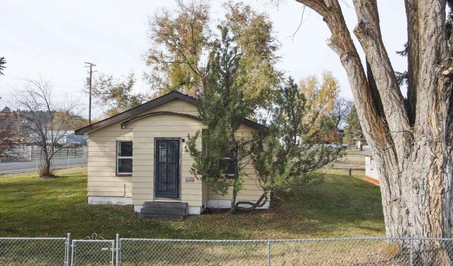 2686 Market St, Bonanza, OR 97623 - 2 Beds, 1 Bath