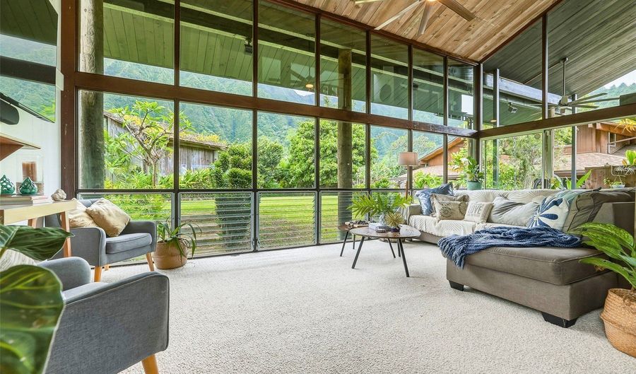47-585 Ahuimanu Rd, Kaneohe, HI 96744 - 3 Beds, 2 Bath