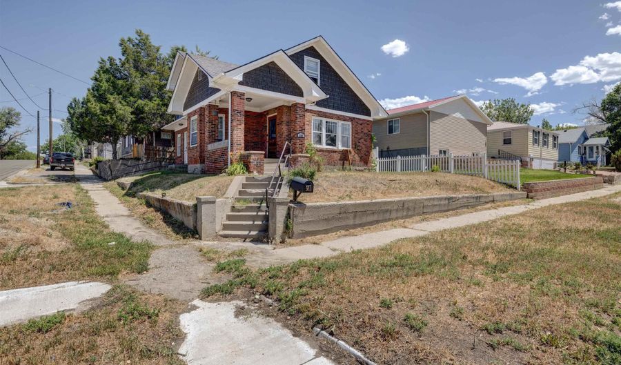 501 S Jackson St, Casper, WY 82601 - 2 Beds, 2 Bath