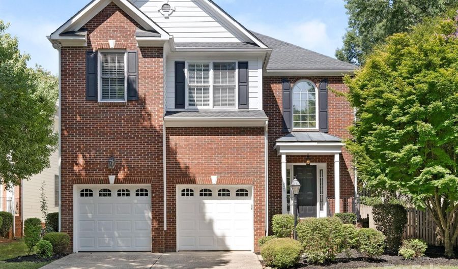 2021 Sablewood Dr, Charlotte, NC 28205 - 3 Beds, 3 Bath