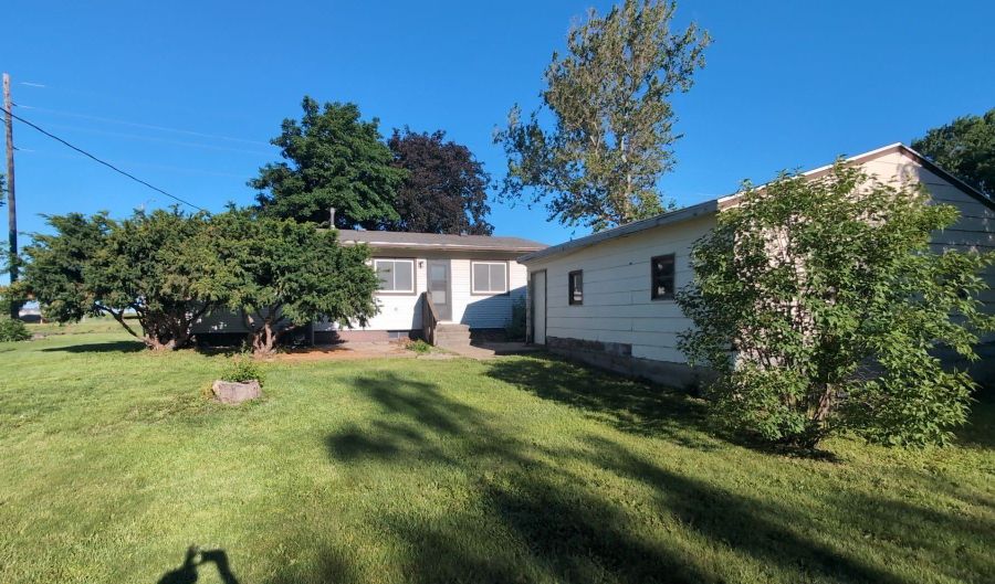 313 SW State St, Ankeny, IA 50023 - 3 Beds, 1 Bath