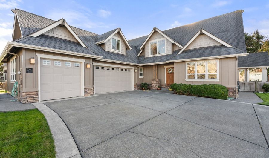 7208 EDGE CLIFF Dr, Brookings, OR 97415 - 3 Beds, 3 Bath