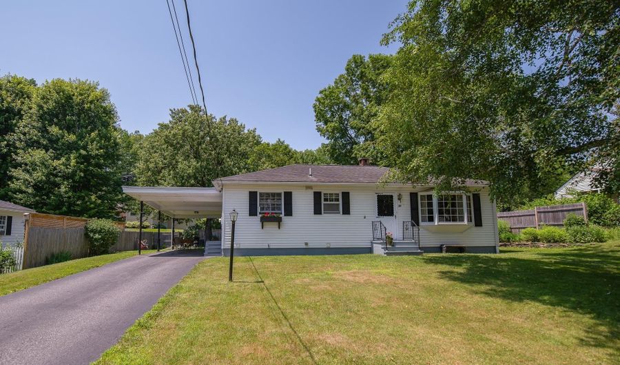 29 Leonard St, Barre, VT 05641 - 2 Beds, 2 Bath