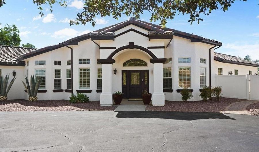 3029 N Victoria Dr, Alpine, CA 91901 - 4 Beds, 4 Bath