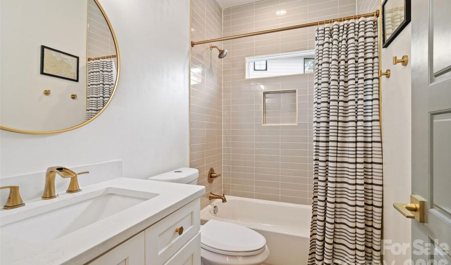1900 Arnold Dr, Charlotte, NC 28205 - 4 Beds, 3 Bath