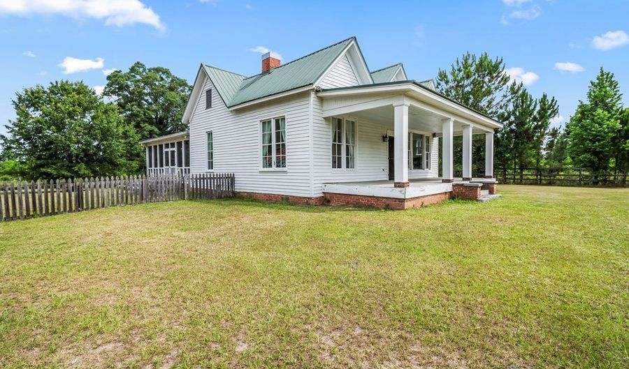 5606 Rocky Creek Rd, Ashford, AL 36312 - 3 Beds, 3 Bath
