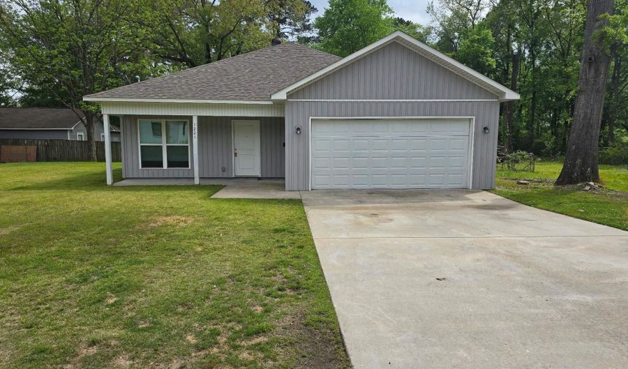 1221 Cherry Ln, Benton, AR 72015 - 3 Beds, 2 Bath