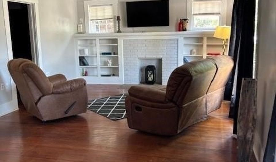 725 Peach St, Abilene, TX 79602 - 3 Beds, 2 Bath