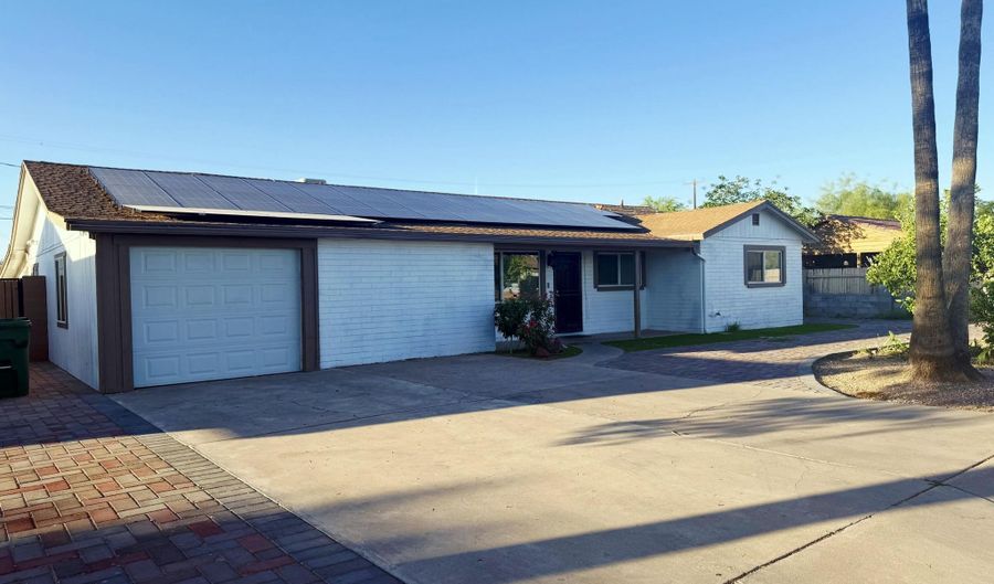 1132 E 12TH St, Casa Grande, AZ 85122 - 4 Beds, 3 Bath