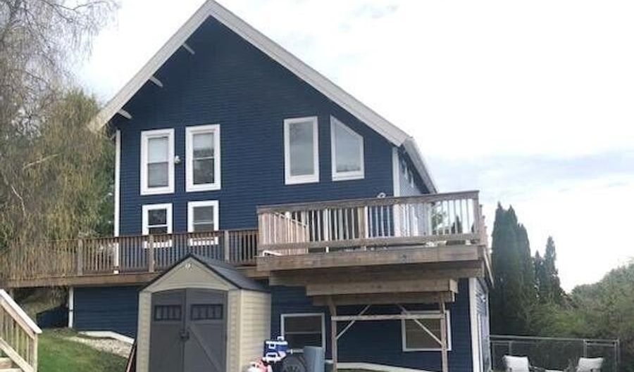 12 Laurence Way, Falmouth, ME 04105 - 3 Beds, 3 Bath