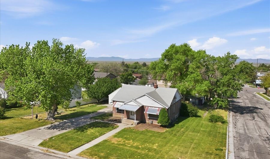 504 S 400 W, Brigham City, UT 84302 - 4 Beds, 2 Bath