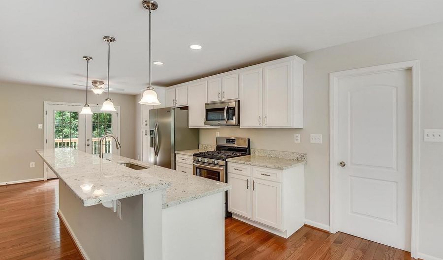 407 MERRYMAN Rd, Annapolis, MD 21401 - 4 Beds, 4 Bath
