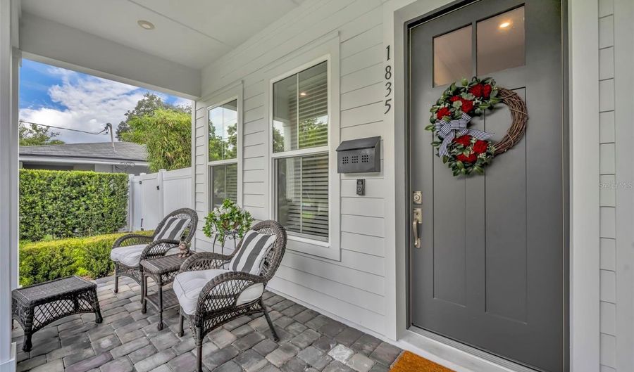 1835 LAKE SUE Dr, Orlando, FL 32803 - 4 Beds, 4 Bath