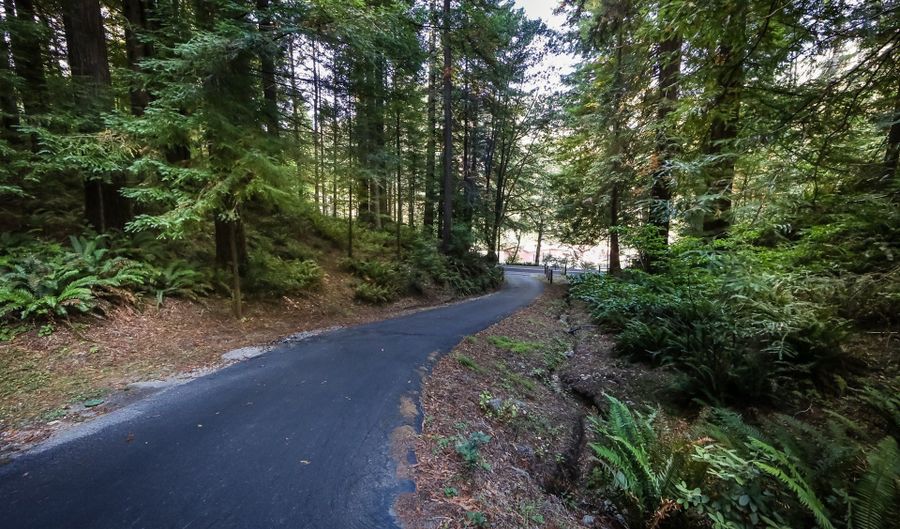 1107 WINCHUCK RIVER Rd, Brookings, OR 97415 - 2 Beds, 2 Bath