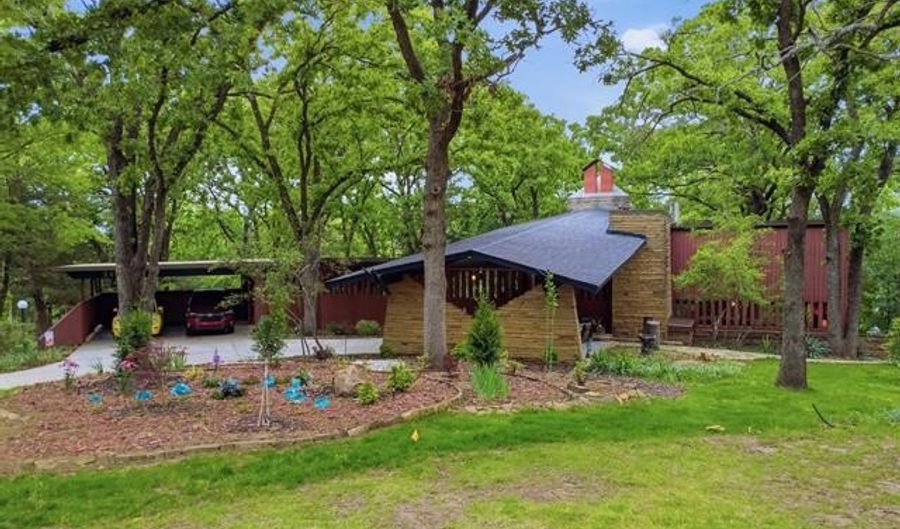 3400 Wildwood Ct, Bartlesville, OK 74006 - 4 Beds, 2 Bath