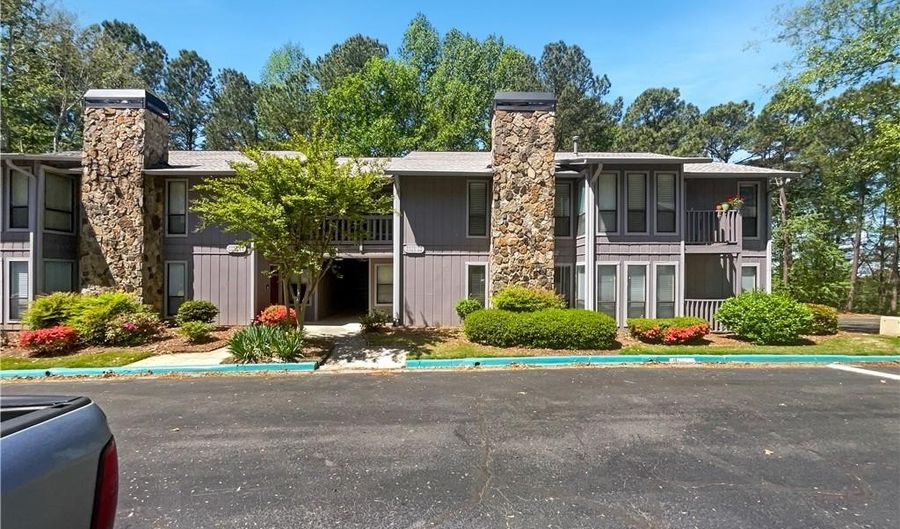 5062 Woodridge Way, Tucker, GA 30084 - 2 Beds, 2 Bath