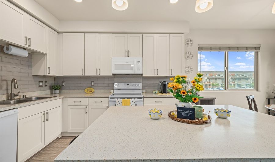 91-3633 Kauluakoko Street 412, Ewa Beach, HI 96706 - 2 Beds, 3 Bath