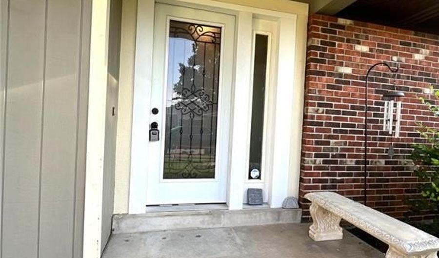 732 WOODRUN, Ballwin, MO 63026 - 3 Beds, 3 Bath