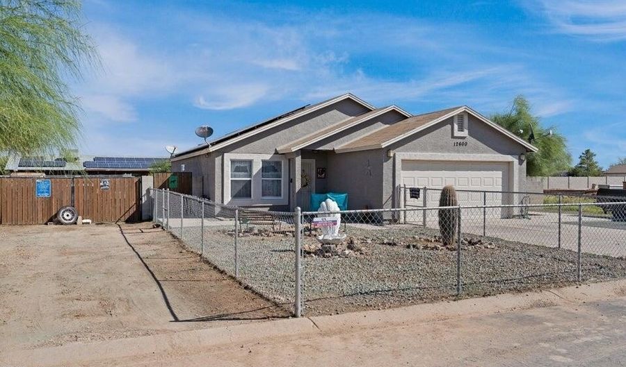12600 W MADERO Dr, Arizona City, AZ 85123 - 3 Beds, 2 Bath