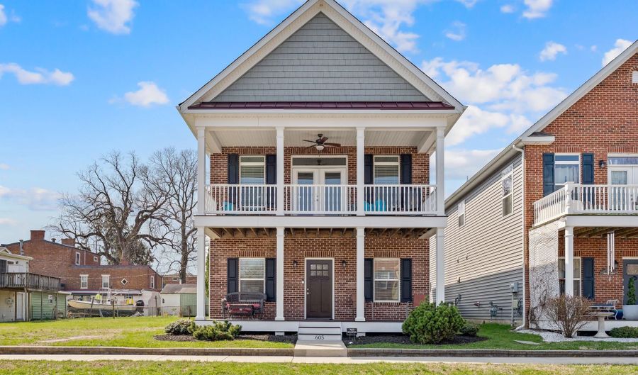 605 FRONT St, Delaware City, DE 19706 - 2 Beds, 2 Bath