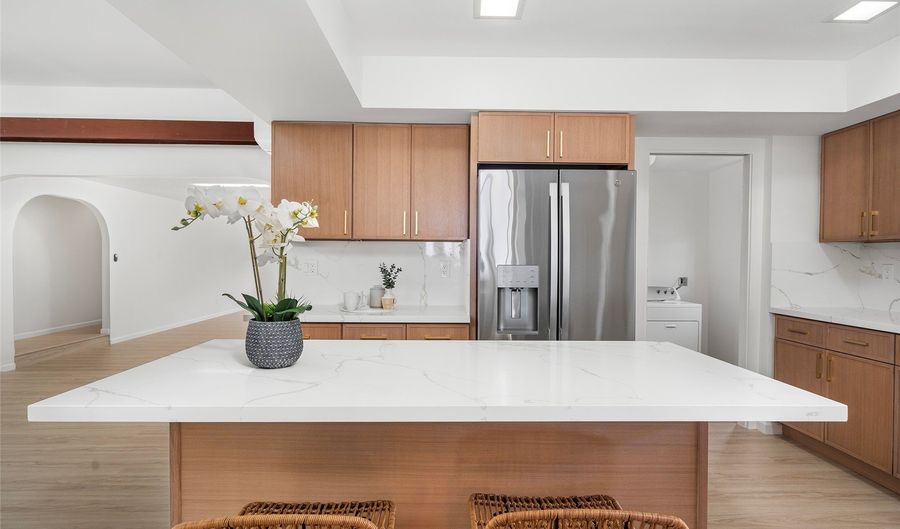 98-653 Papalealii St, Aiea, HI 96701 - 4 Beds, 3 Bath