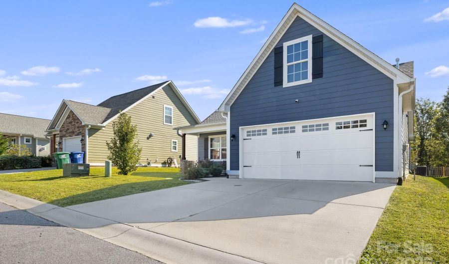 40 Hyde Park Pl, Arden, NC 28704 - 3 Beds, 2 Bath