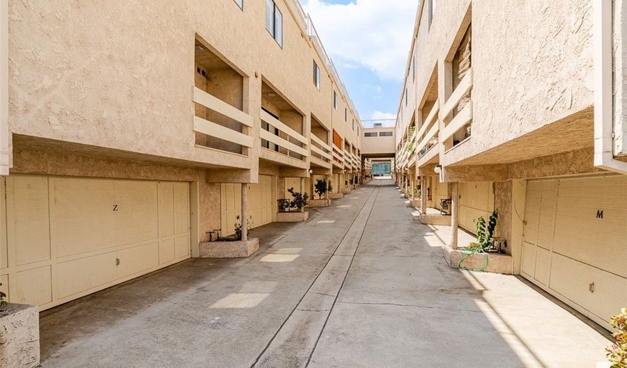 116 S Chapel Ave J, Alhambra, CA 91801 - 2 Beds, 3 Bath