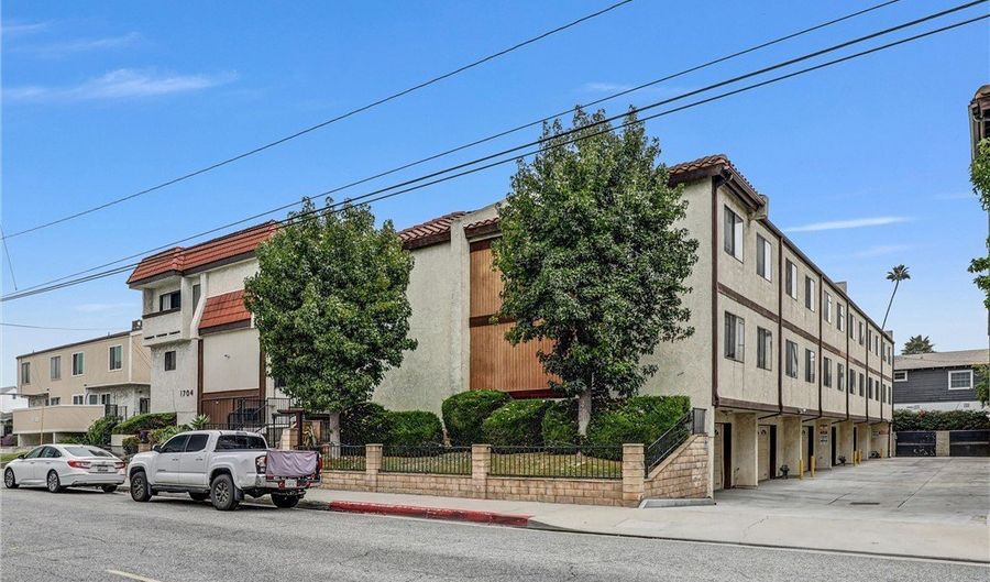 1708 S 6th 6, Alhambra, CA 91803 - 3 Beds, 3 Bath