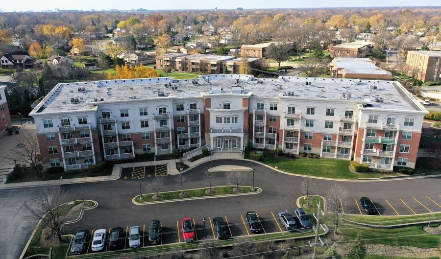 701 W Rand Rd 227, Arlington Heights, IL 60004 - 2 Beds, 2 Bath