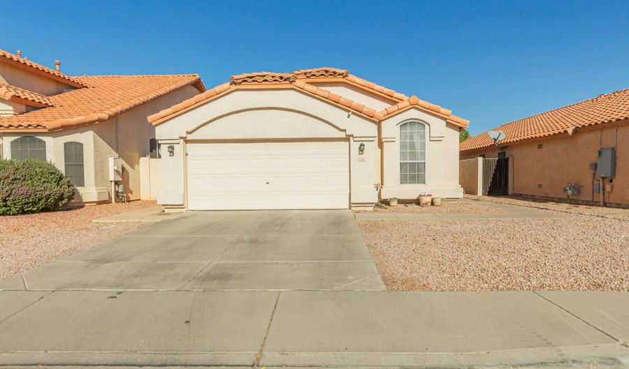 12562 W CAMBRIDGE Ave, Avondale, AZ 85392 - 3 Beds, 2 Bath