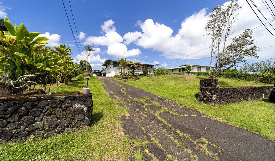450 POHAKULANI St, Hilo, HI 96720 - 5 Beds, 4 Bath