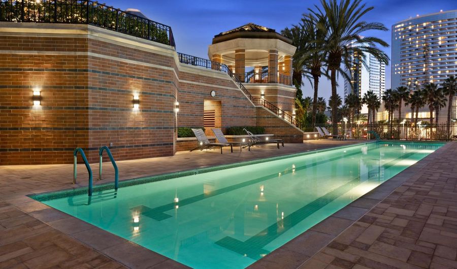 500 W Harbor Dr 915, San Diego, CA 92101 - 2 Beds, 2 Bath