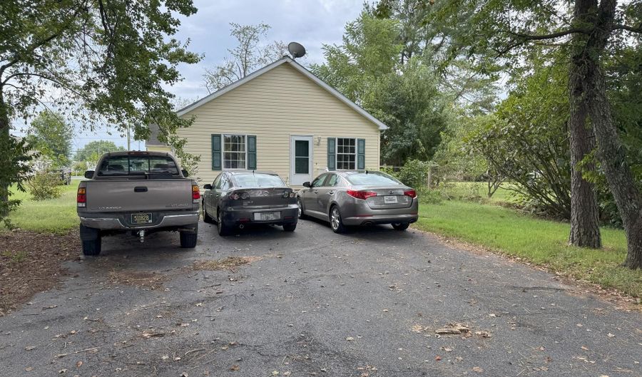 602 E LAUREL STREET Ext, Georgetown, DE 19947 - 4 Beds, 3 Bath