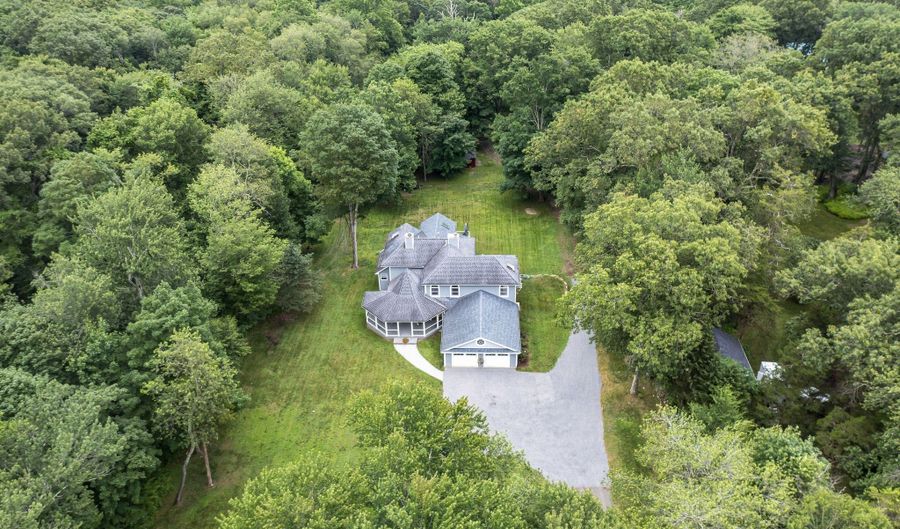 138 Litchfield Tpke, Bethany, CT 06524 - 5 Beds, 5 Bath