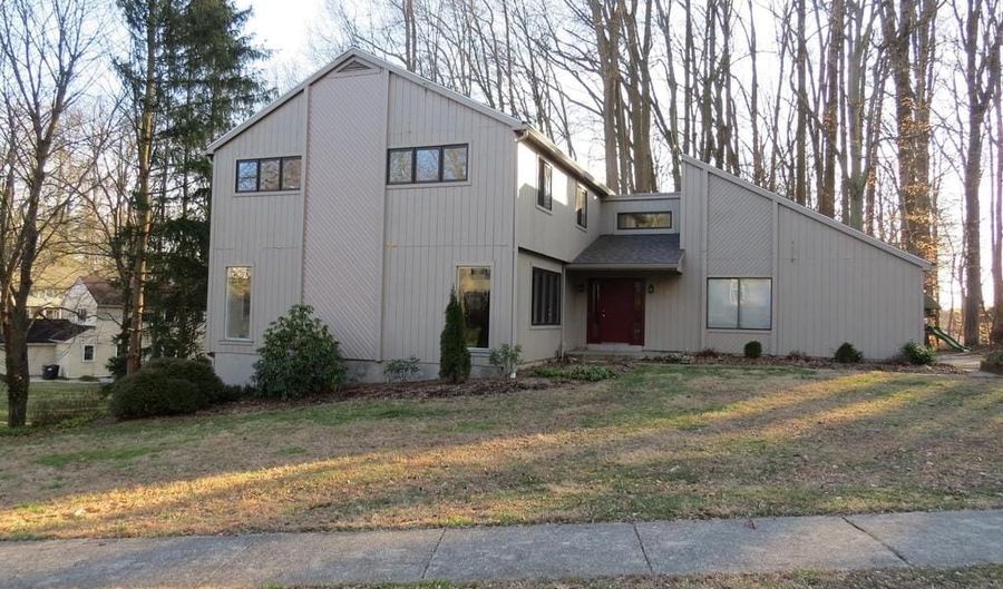 30 KINGS GRANT Rd, Hockessin, DE 19707 - 4 Beds, 3 Bath