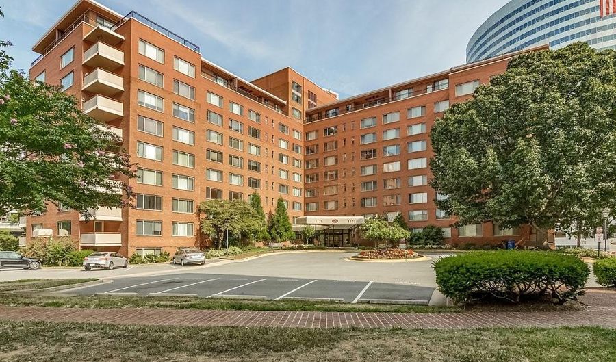 1121 ARLINGTON Blvd 707, Arlington, VA 22209 - 1 Beds, 1 Bath