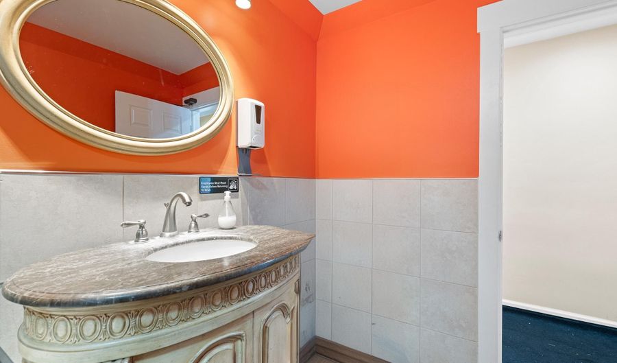 484 N DUPONT Hwy, Dover, DE 19901 - 0 Beds, 0 Bath