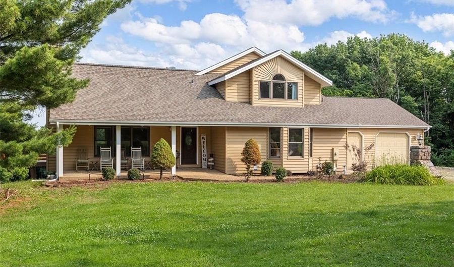 795 Schluersburg Rd, Augusta, MO 63332 - 4 Beds, 4 Bath