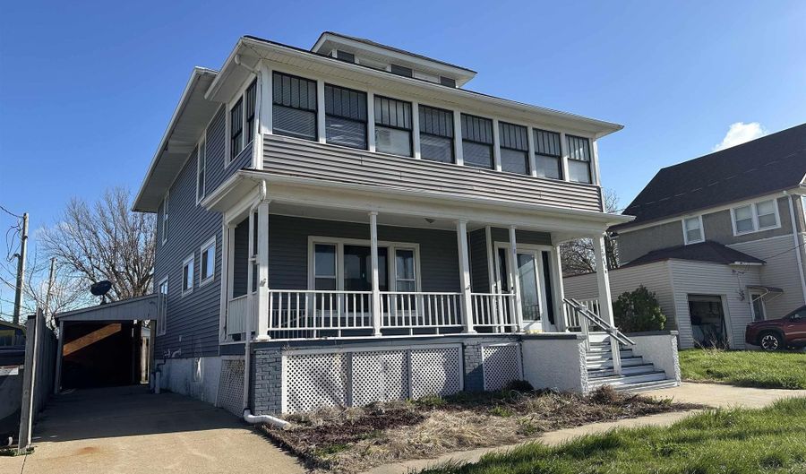 11 5th Ave W, Albia, IA 52531 - 4 Beds, 2 Bath