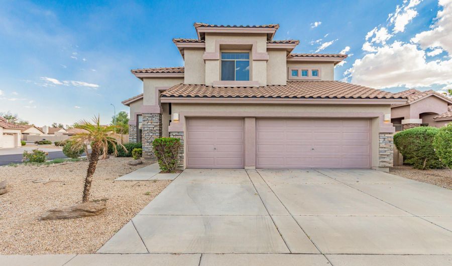 5321 W MORGAN Pl, Chandler, AZ 85226 - 4 Beds, 4 Bath