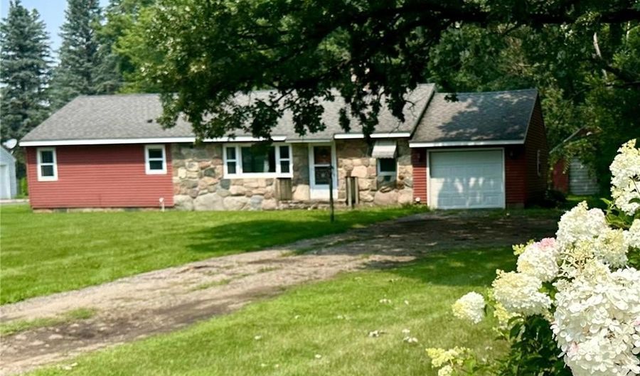 58454 220th St, Austin, MN 55933 - 2 Beds, 1 Bath