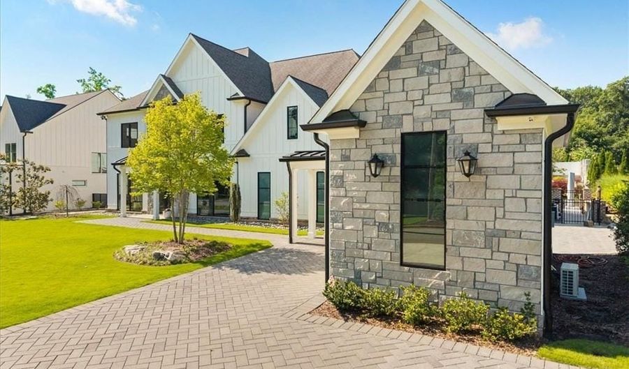 212 Brooke Dr, Alpharetta, GA 30009 - 5 Beds, 7 Bath