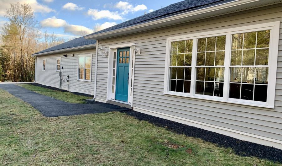 2630 N Belfast Ave, Augusta, ME 04330 - 3 Beds, 2 Bath