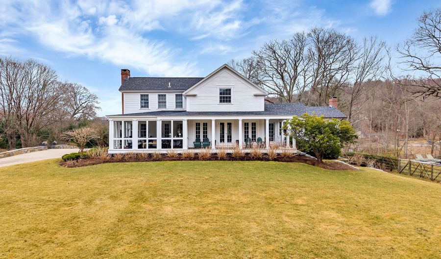 15 Liberty St, Chester, CT 06412 - 4 Beds, 5 Bath