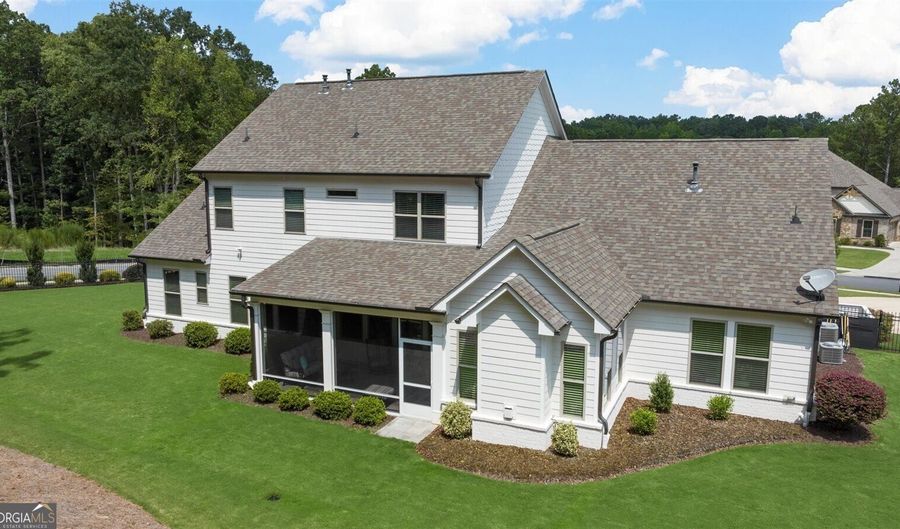 28 VANDIVER, Acworth, GA 30101 - 5 Beds, 5 Bath